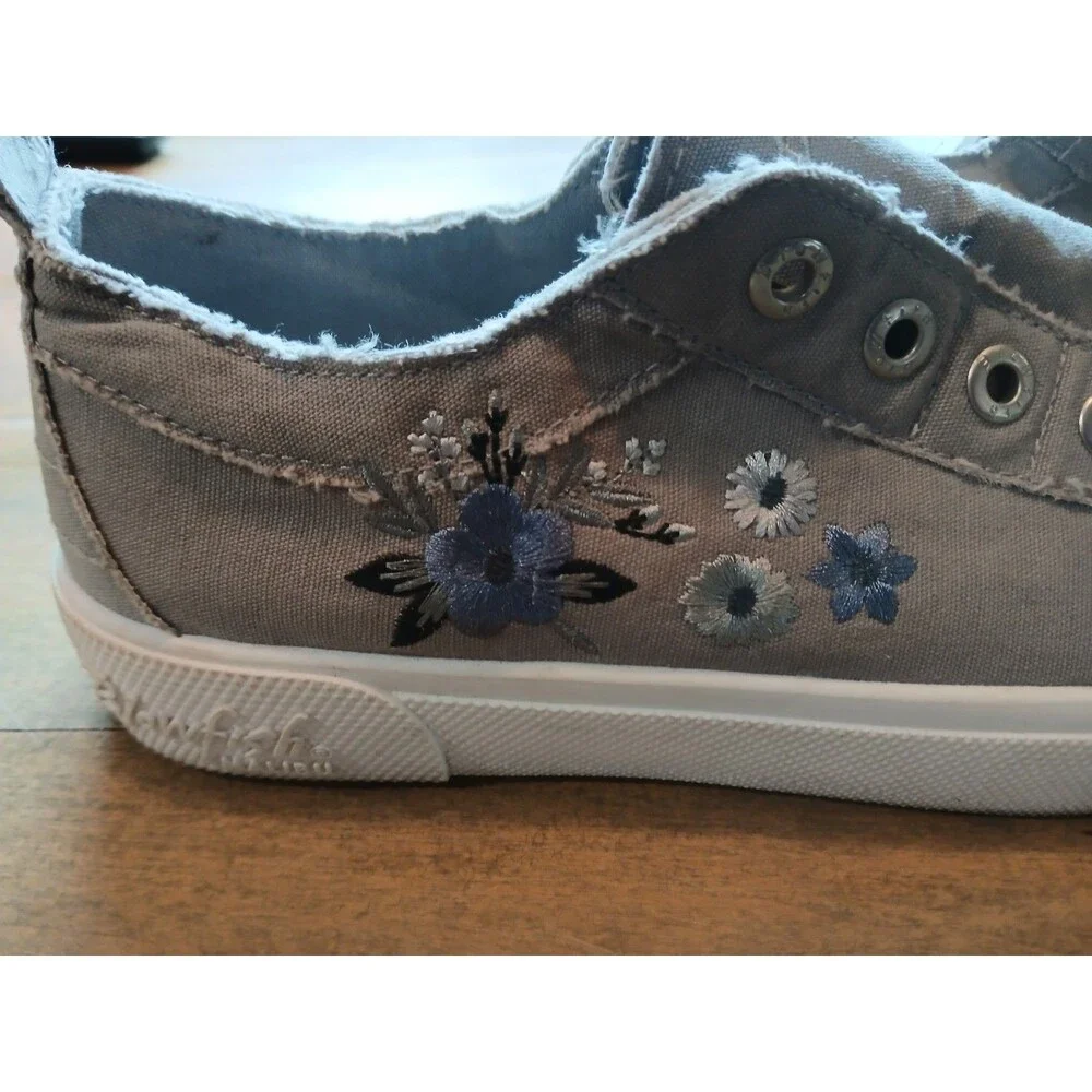 Blowfish Malibu Women's Grey Canvas Floral Embroidered Slip On Boho Shoes 10M